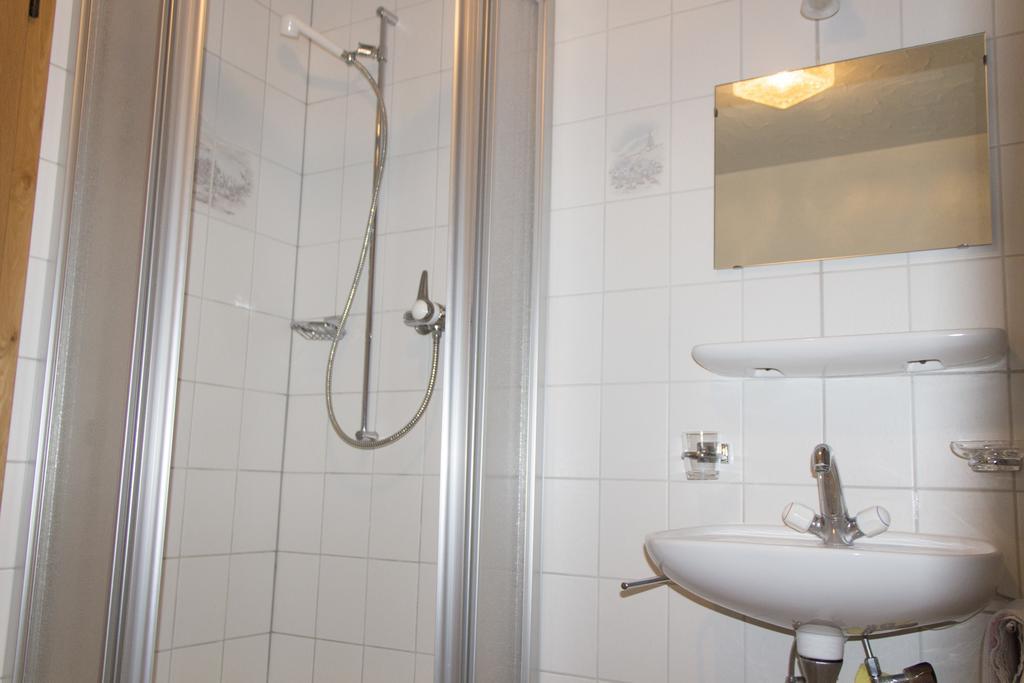 Apartment Etzel Saas Fee الغرفة الصورة