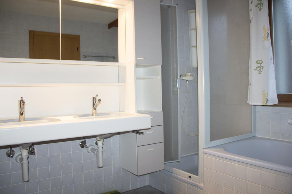 Apartment Etzel Saas Fee الغرفة الصورة