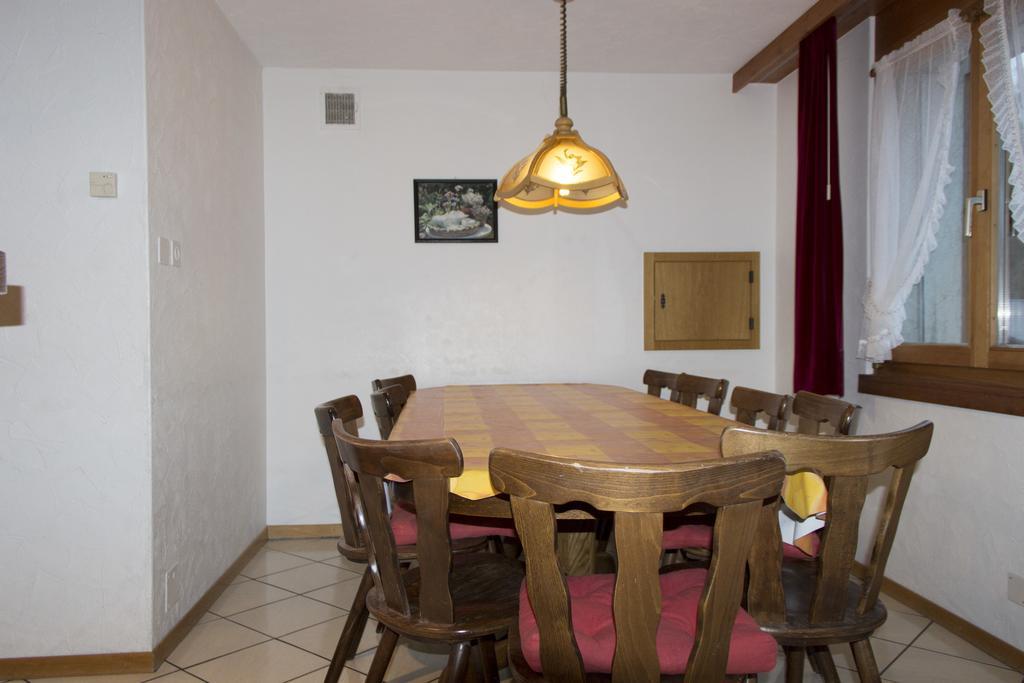 Apartment Etzel Saas Fee الغرفة الصورة
