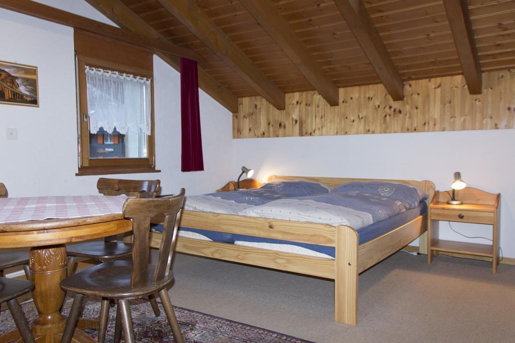 Apartment Etzel Saas Fee الغرفة الصورة